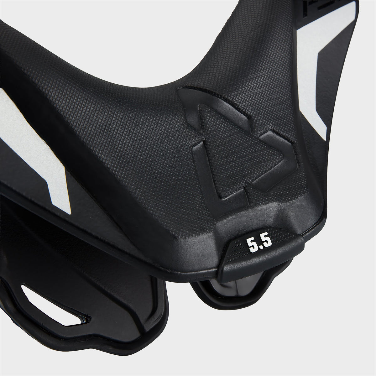 Neck Brace 5.5 ADV