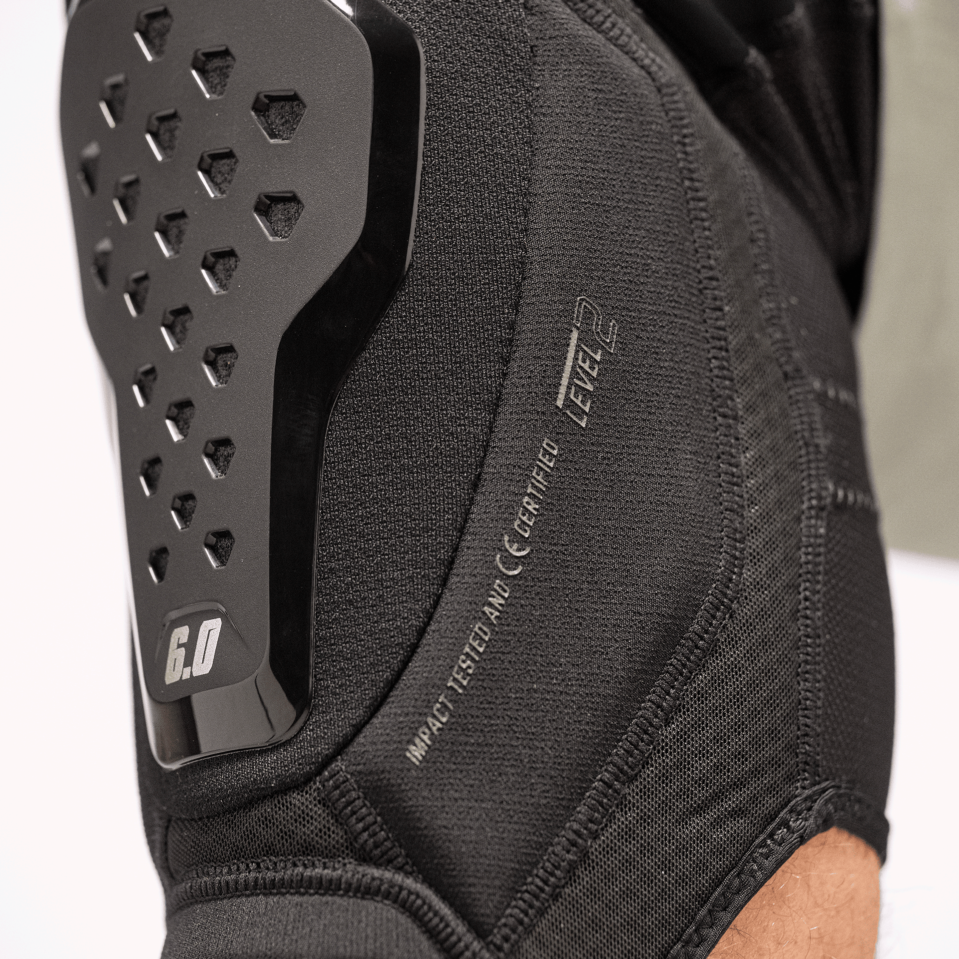 Knee Guard 6.0 Evo EXT - Leatt USA