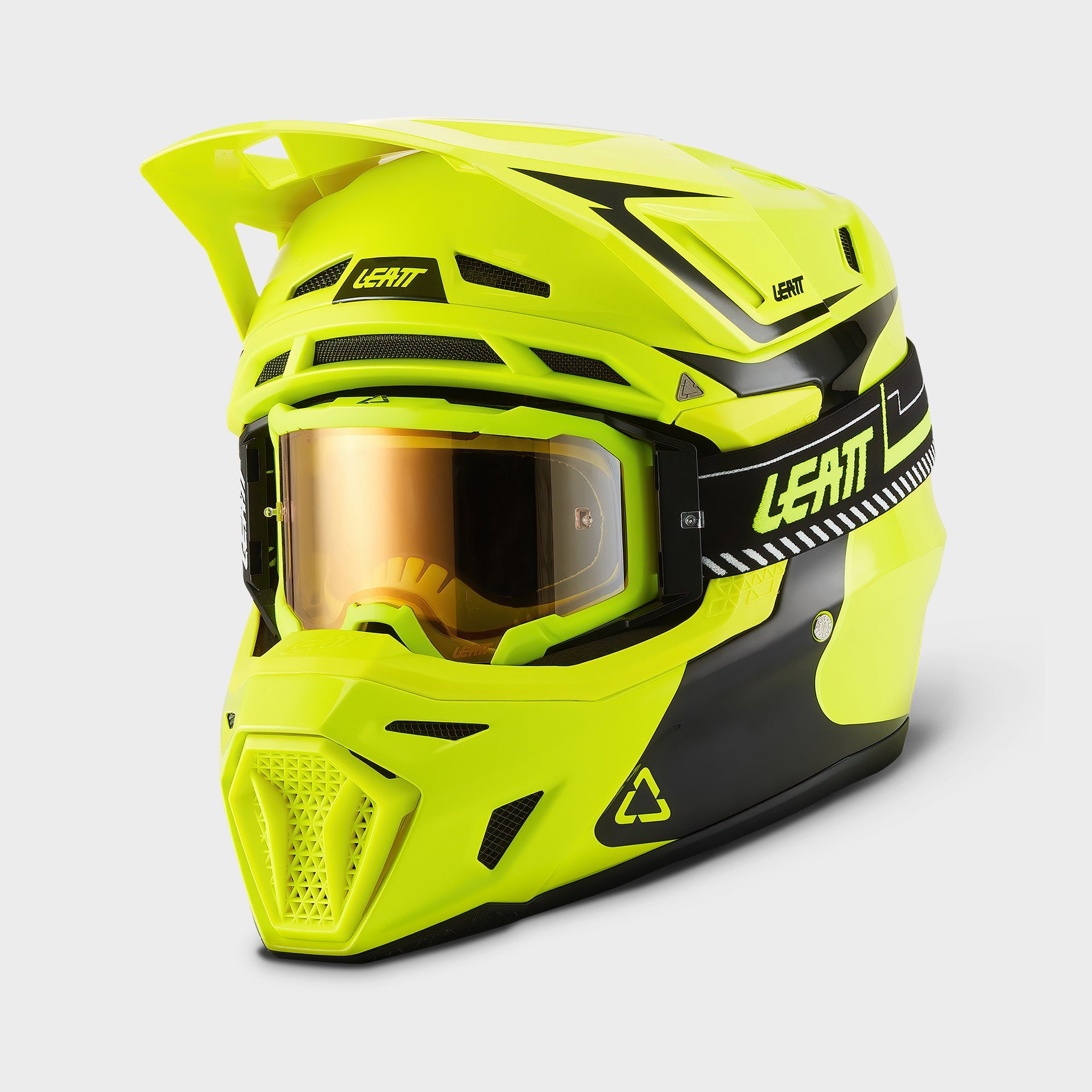 Moto 8.5 Helmet Kit