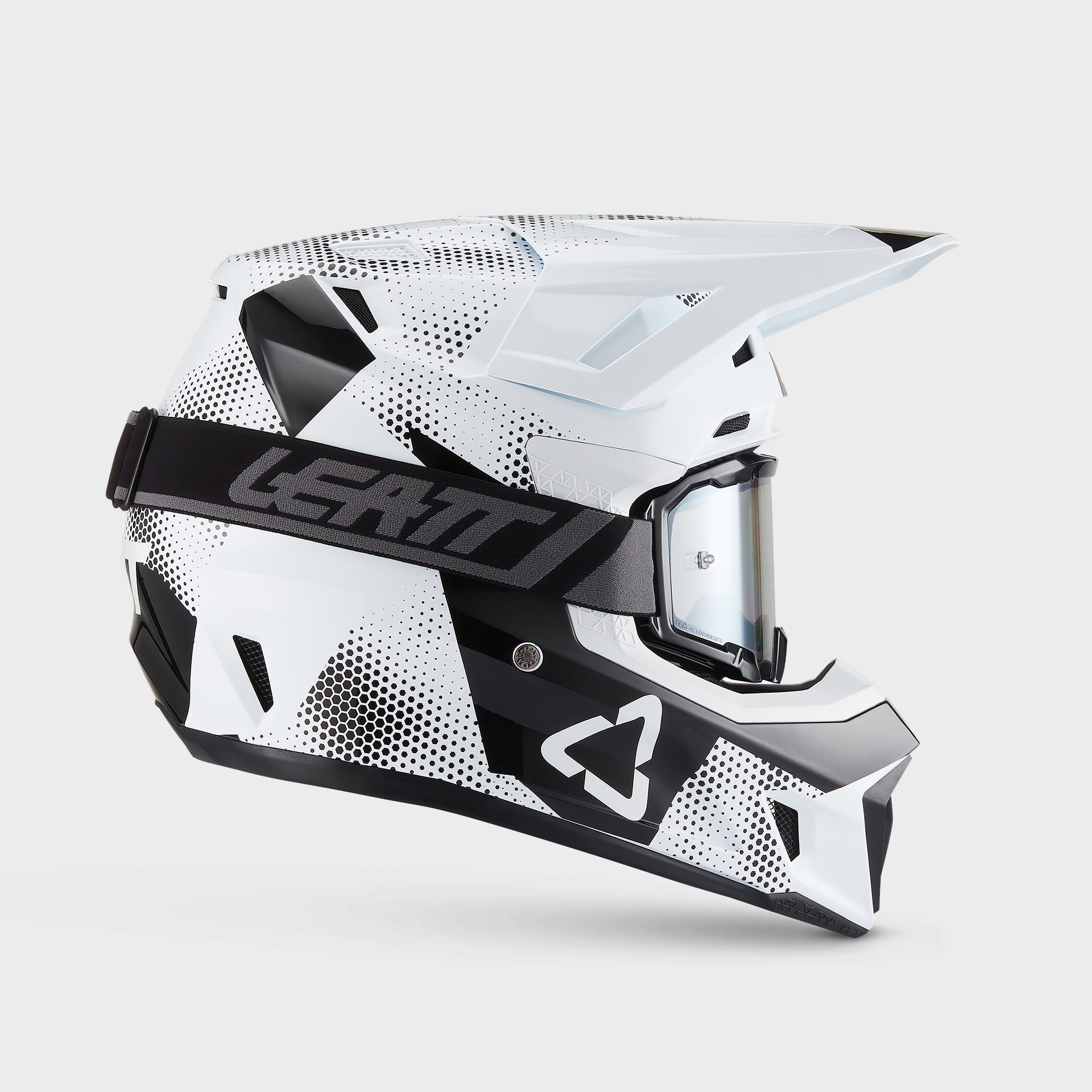 Moto 7.5 Helmet Kit