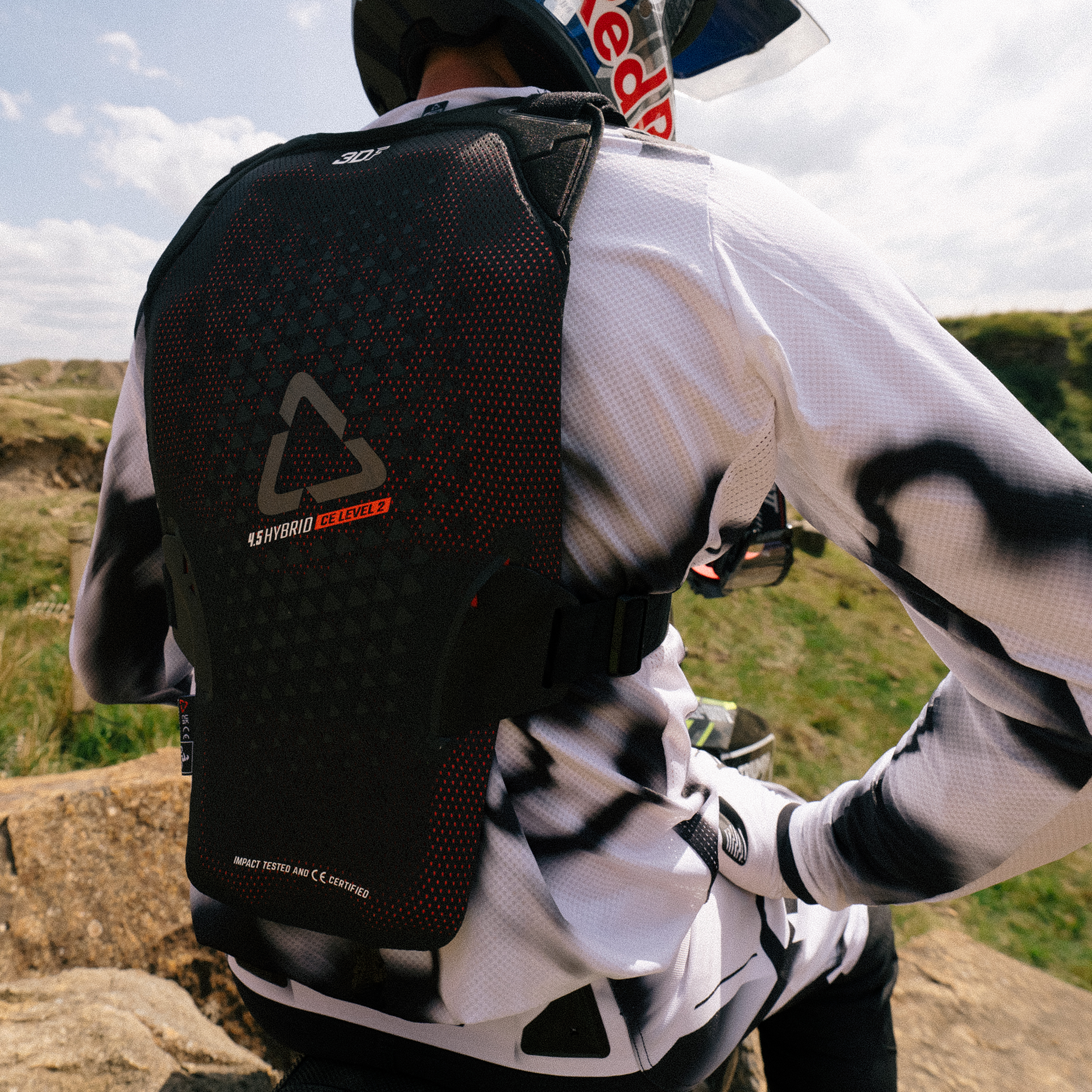 Chest Protector 4.5 Hybrid